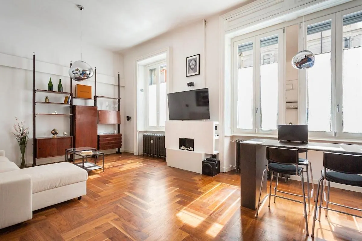 Loft Design Milano Center, Shopping Area, Ac, Wifi, Subway M1 And M2, Airport Connected Apartment Italy