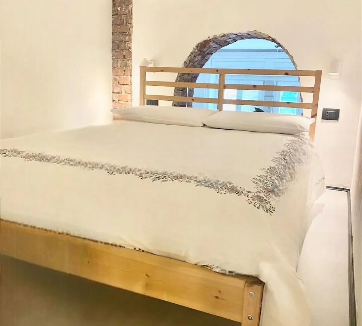 Loft Design Milano Center, Shopping Area, Ac, Wifi, Subway M1 And M2, Airport Connected Apartment 0*, Milan Italy